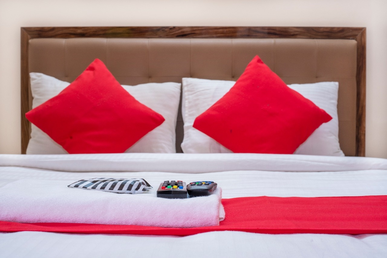 Sports Icon Suites - Tap to explore photos