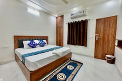 Shree Hanumat Kripa Dham, Vrindavan