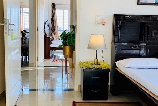 UPRE | Entire 3BR Apartment