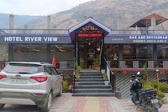 HOTEL RIVER VIEW, Chirgaon