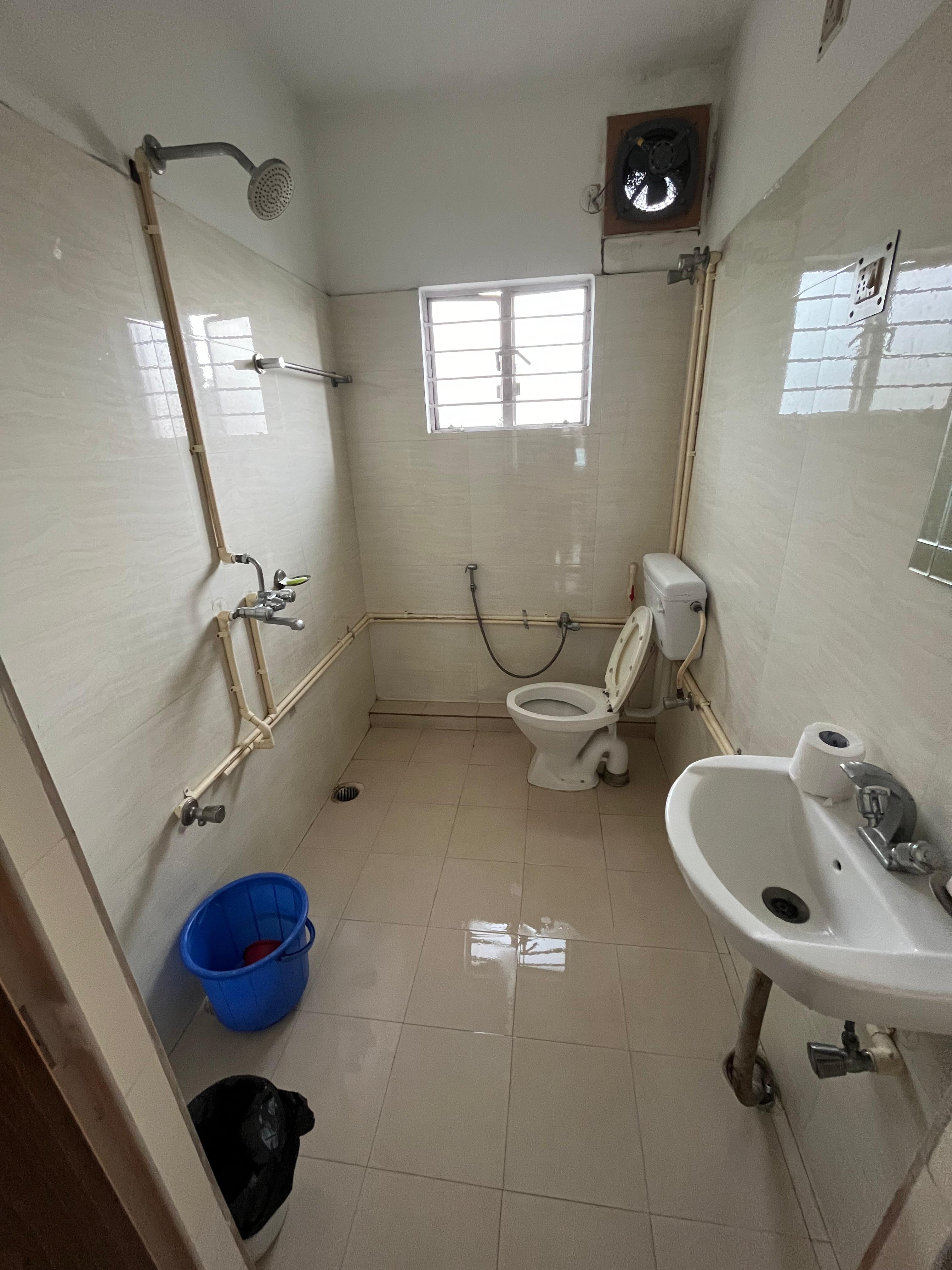 Homestay 32 | 3BHK Fully Furnished Apartment - Tap to explore photos
