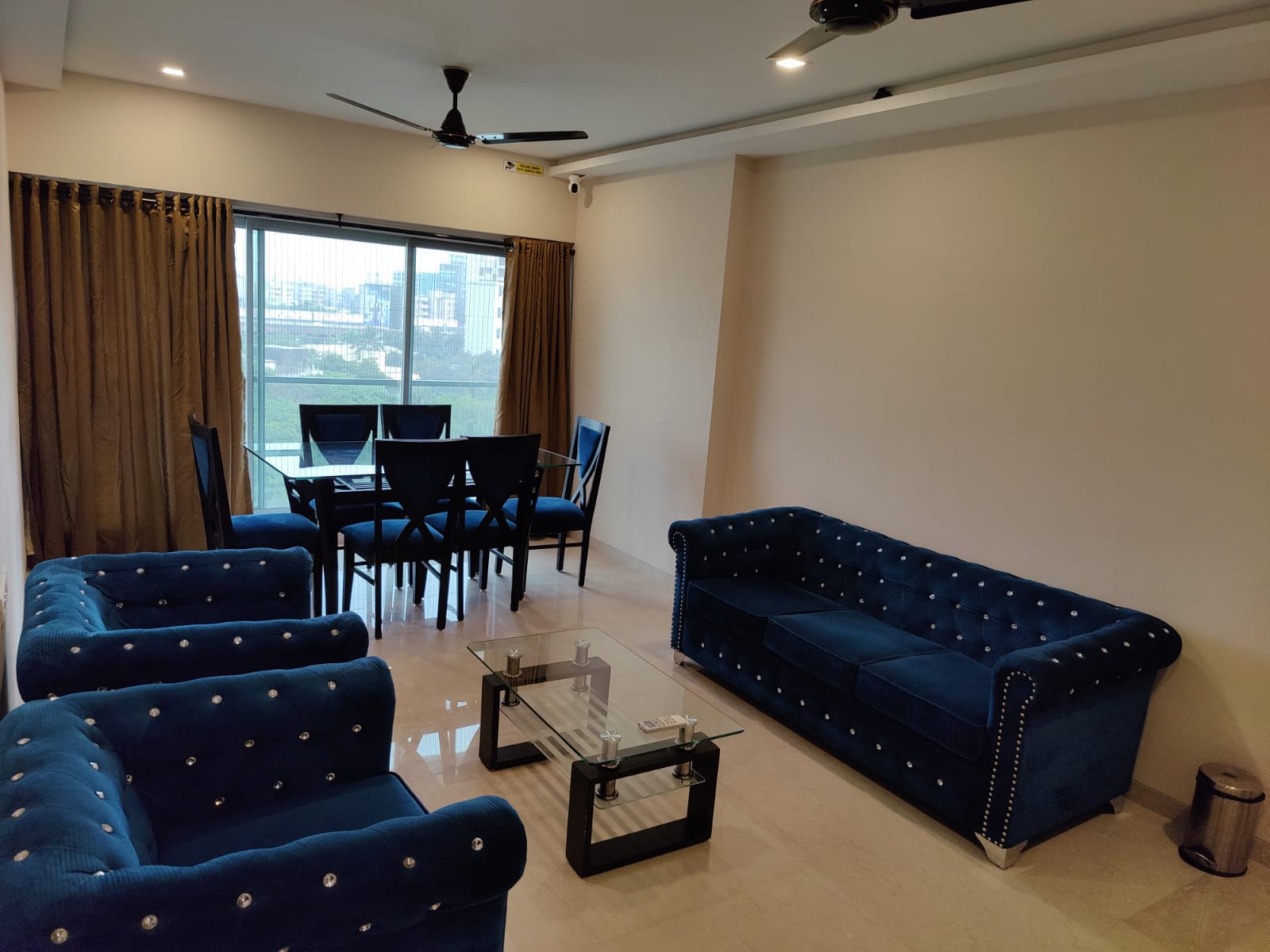 2 BHK Near Solitaire Corporate Park Andheri East - Tap to explore photos