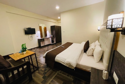 Ride at Hill - 4 Bhk Apartment