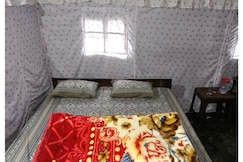 Chaukhamba Camp Stay, Chopta