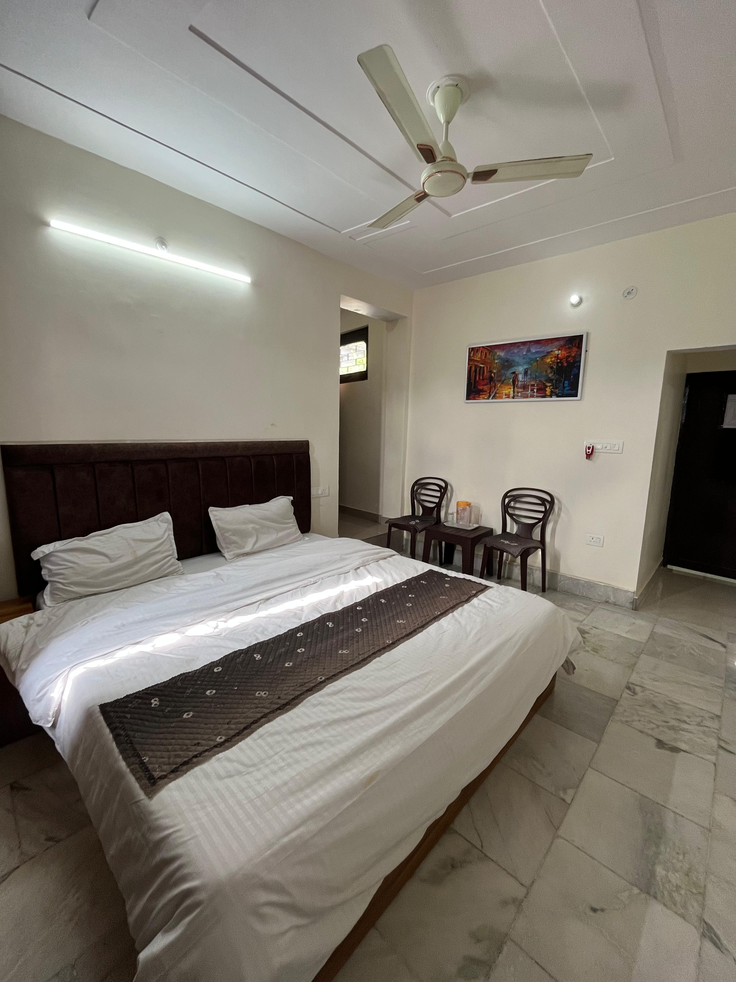 Baba Devtal Homestay - Tap to explore photos