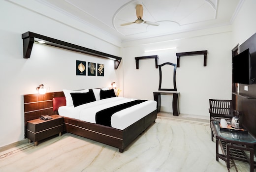 HOTEL O 4 SQUARE A LUXURY ROOMS NEAR RDC MAIN MARKET