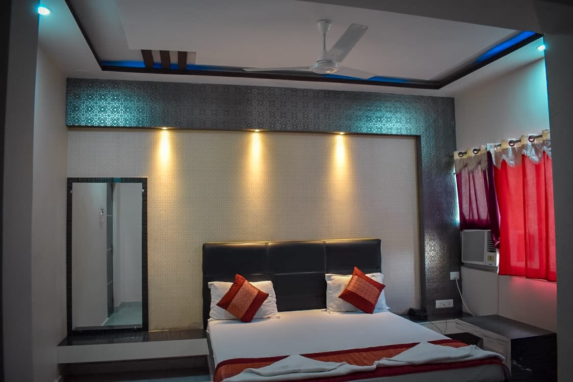Hotel Devrani Dwar - Tap to explore photos