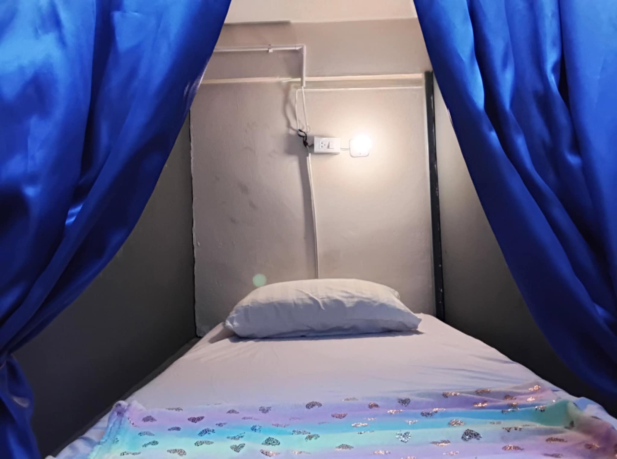 Hostel 24 Backpackers Sukhumvit 95/1 - Tap to explore photos