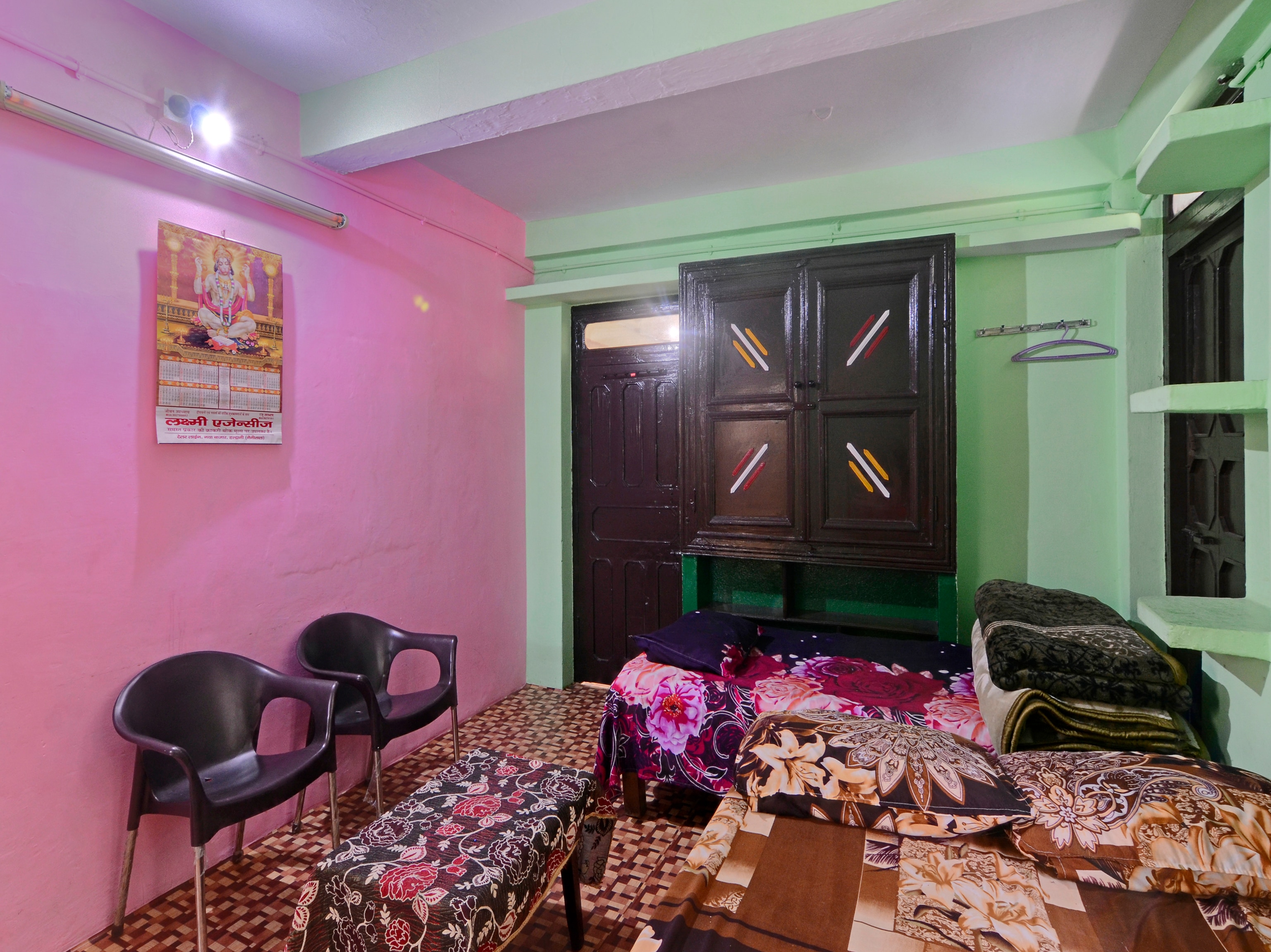 neem karoli baba- sampurnanand homestay - Tap to explore photos