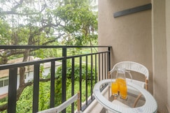 2BHK with Pool nr Candolim Beach | Palms By Umiya | Hireavilla, Goa
