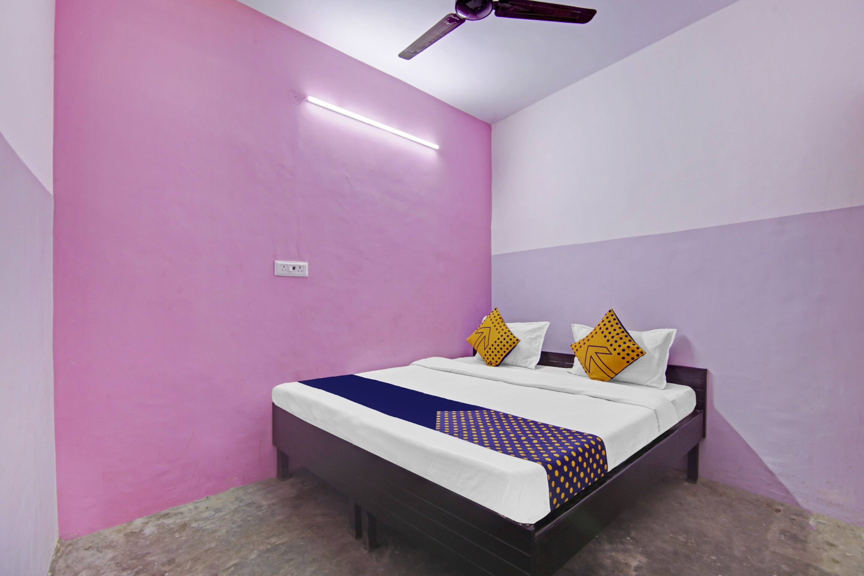Hotel O Pink Heart - Tap to explore photos