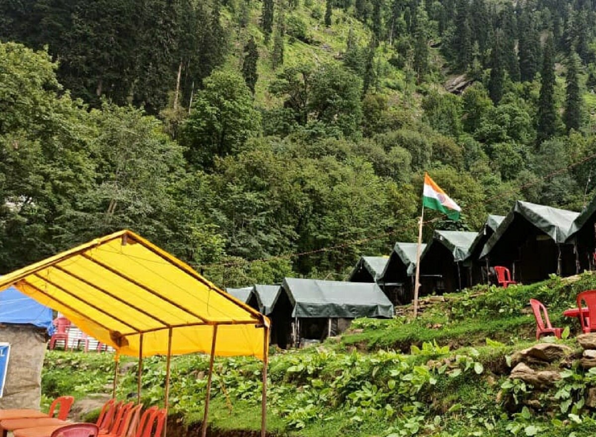 Kheerganga Trek Camps - Tap to explore photos