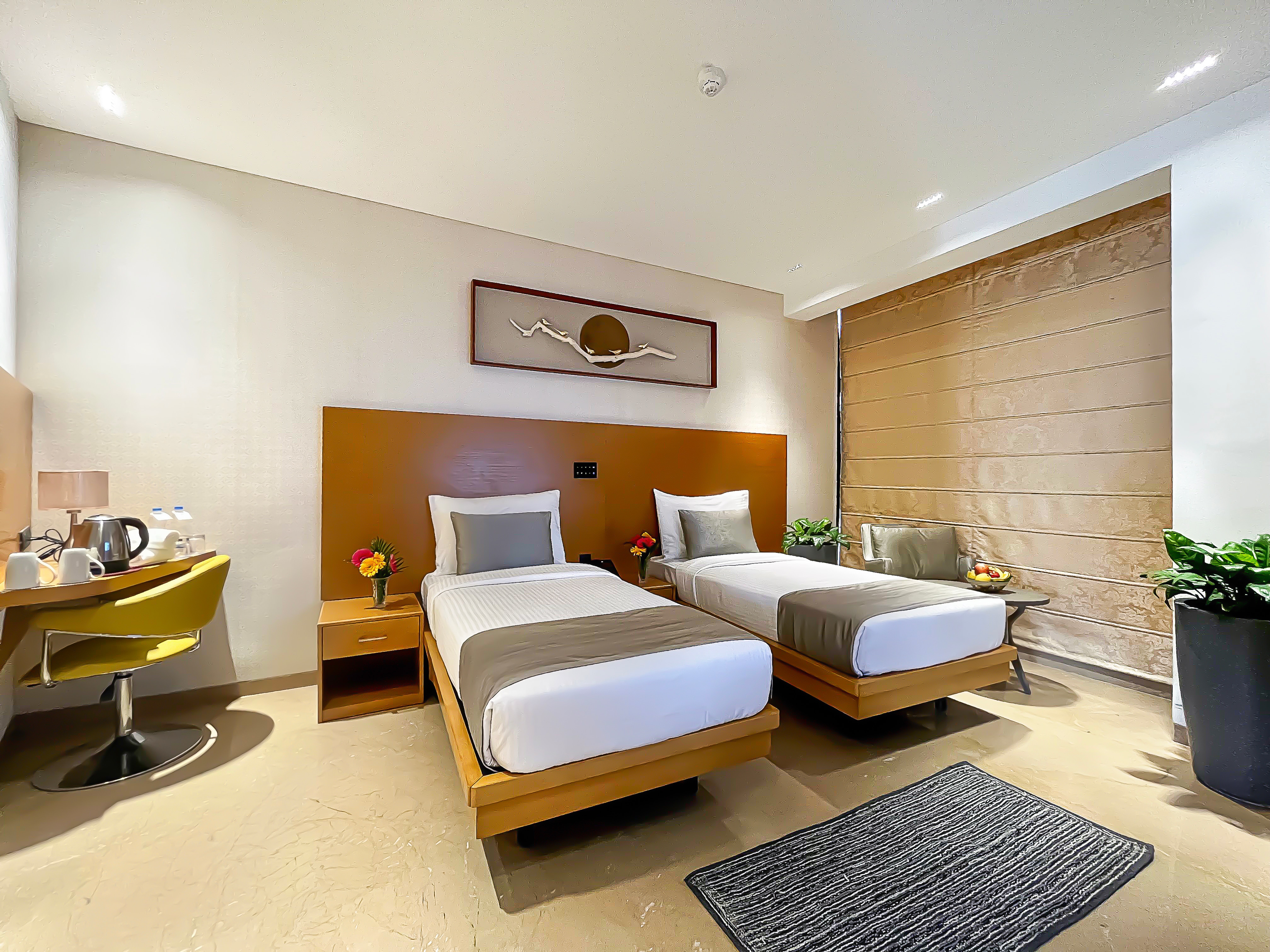 Morvee Hotels Alipore - Tap to explore photos