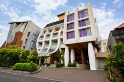 Bedrock Hotel Kuta, Bali