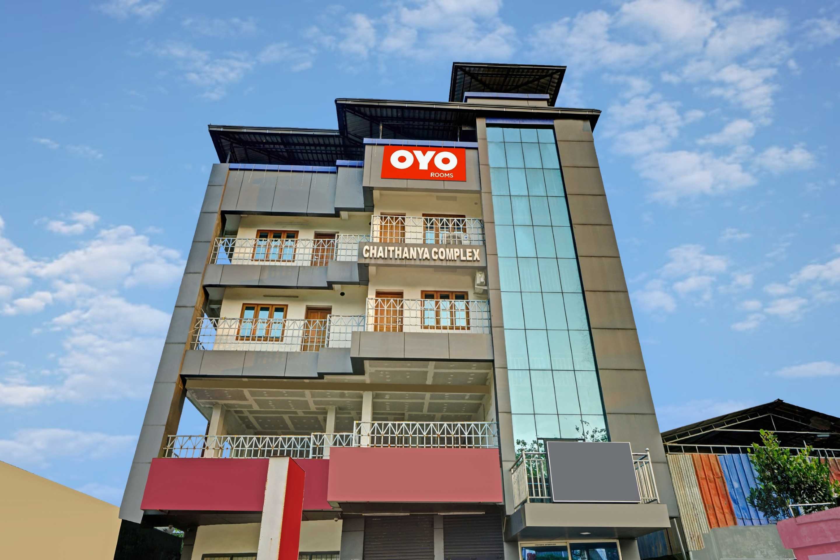 Hotel O Chaitanaya Inn Infopark Kochi - Tap to explore photos