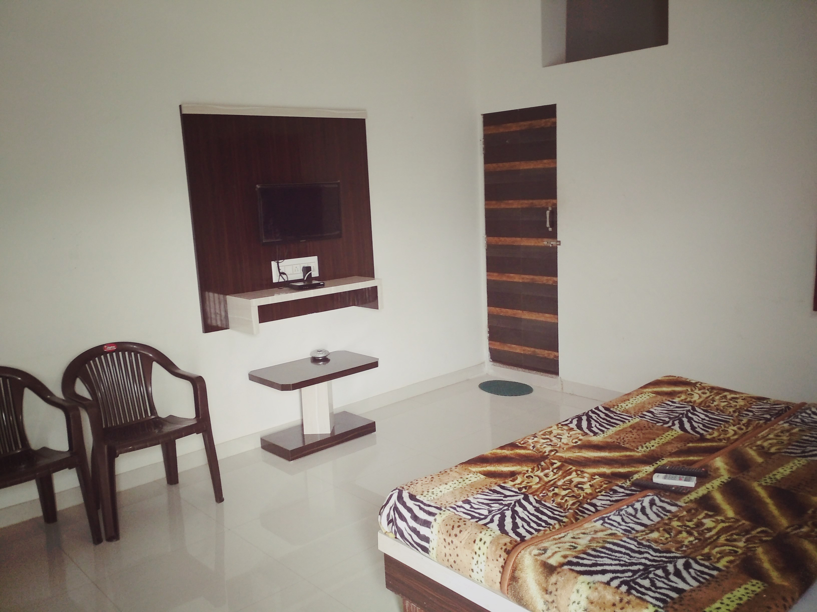 Hotel Shivam Residency - Tap to explore photos