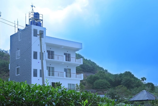 Valley View | Rooms & Cottage
