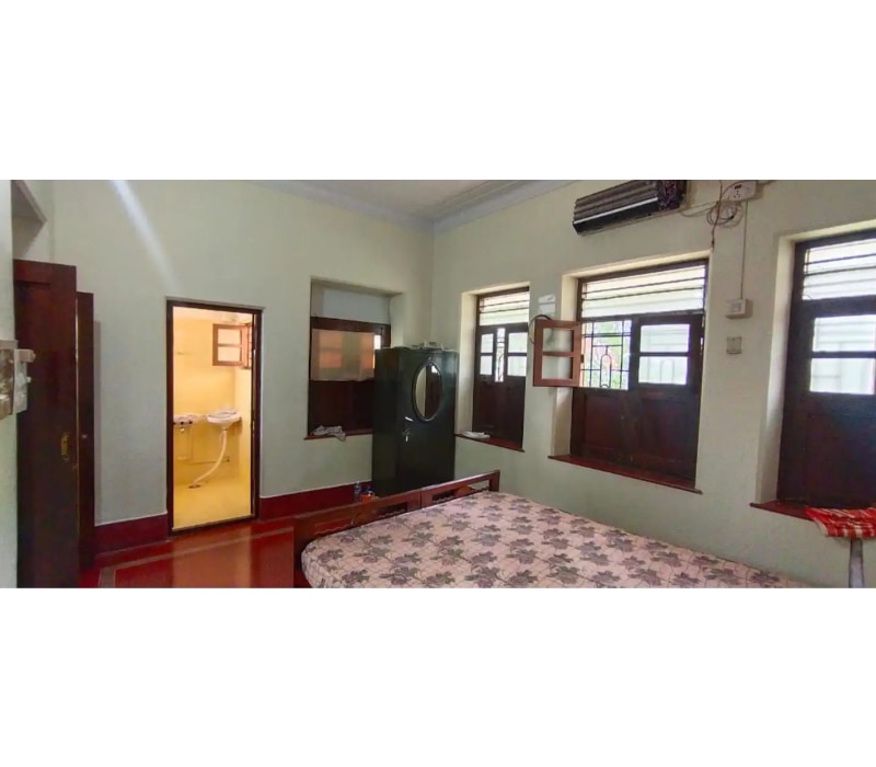 Heritage Bungalow Room in Jayanagar Just Oppsite Lalbagh - Tap to explore photos