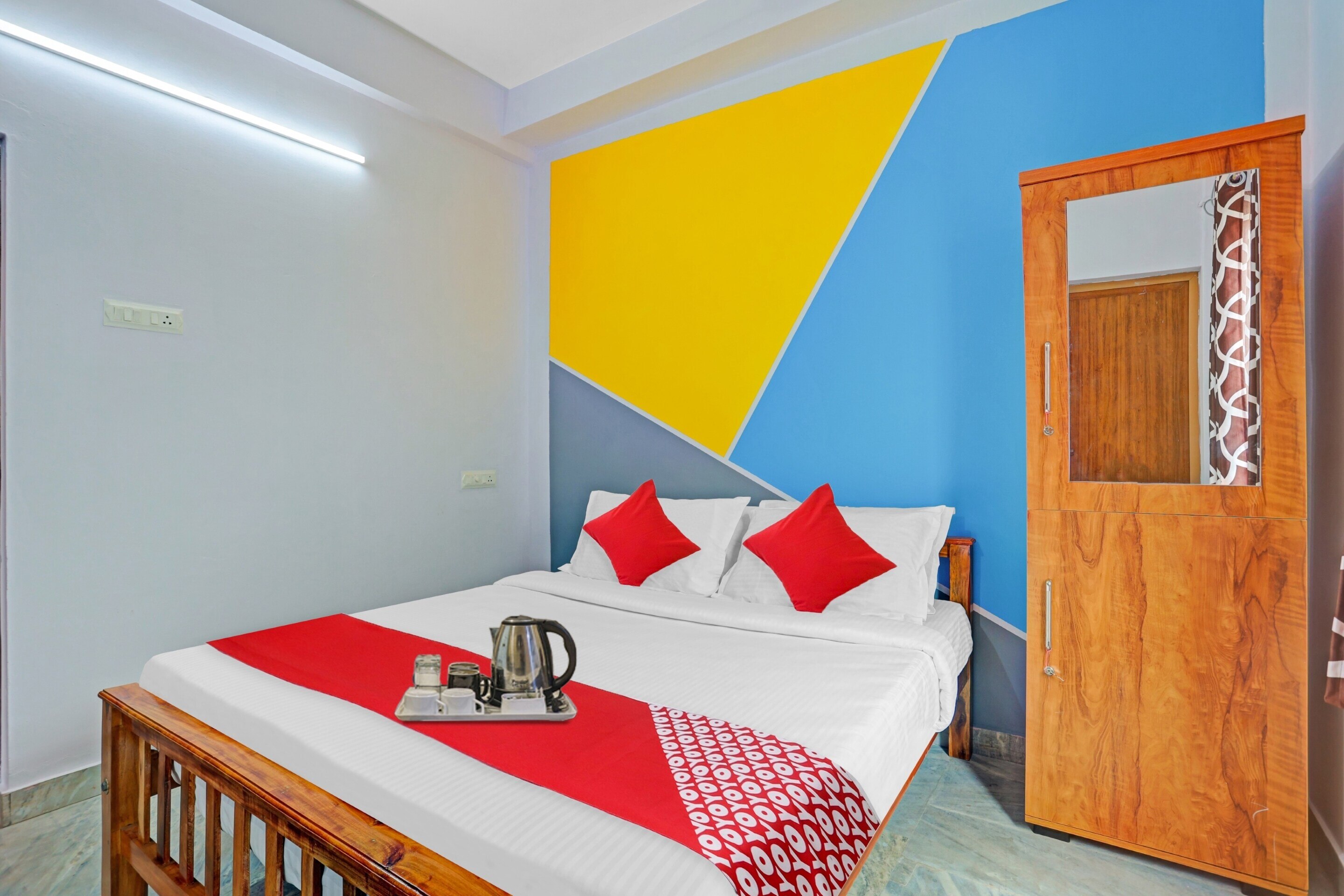 Hotel O Bevis - Tap to explore photos