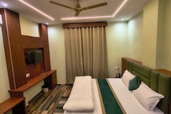 The Gripa Hotels, Manjhanpur