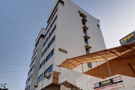 Hotel Savshanti Towers Vadodara Hotel Price Address Reviews