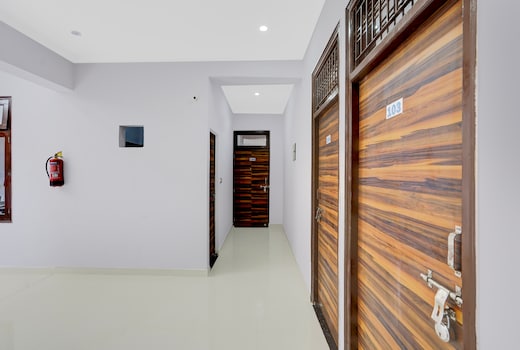 SPOT ON Samrat Hotel