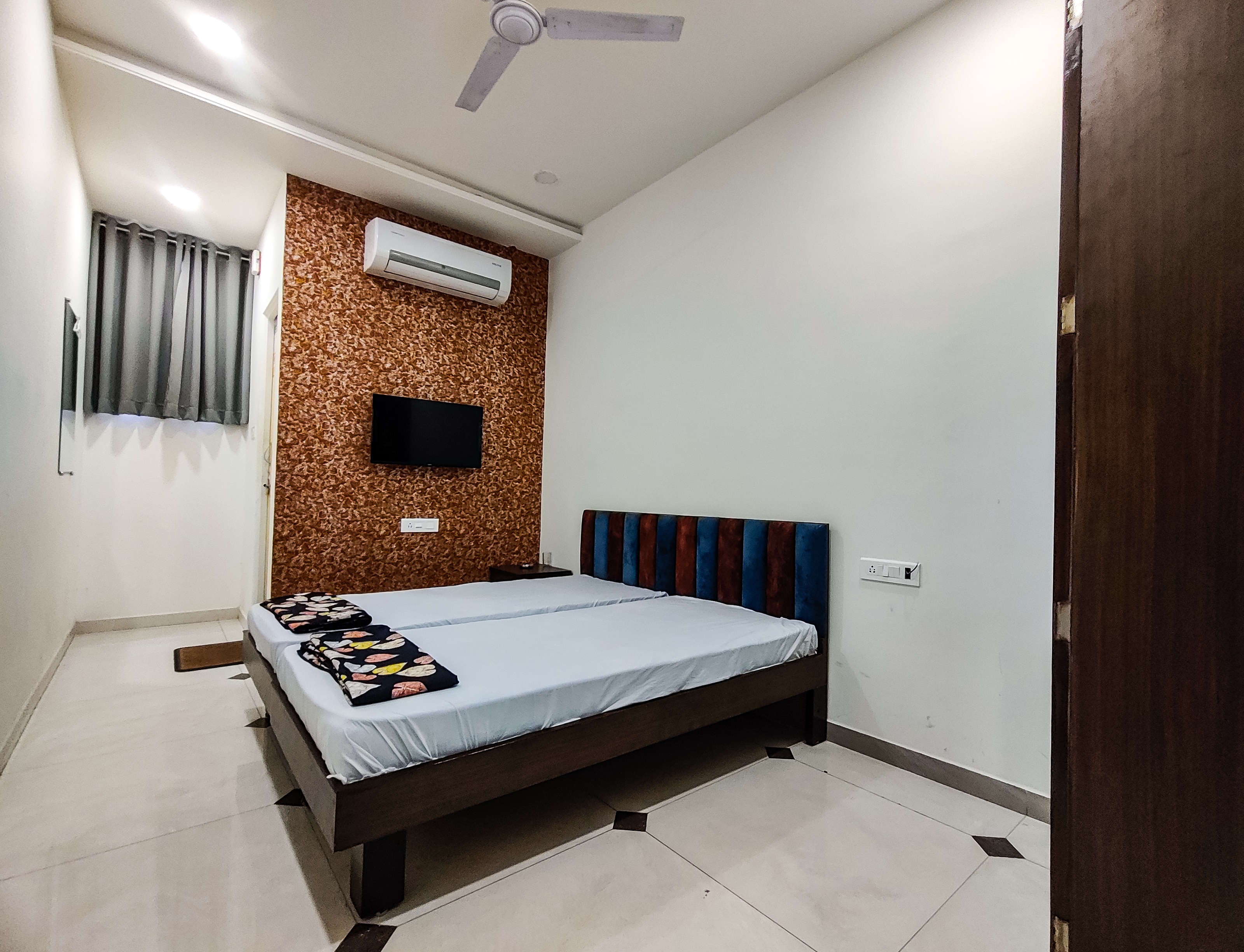 Basera AC DORMITORY & ROOMS - Tap to explore photos