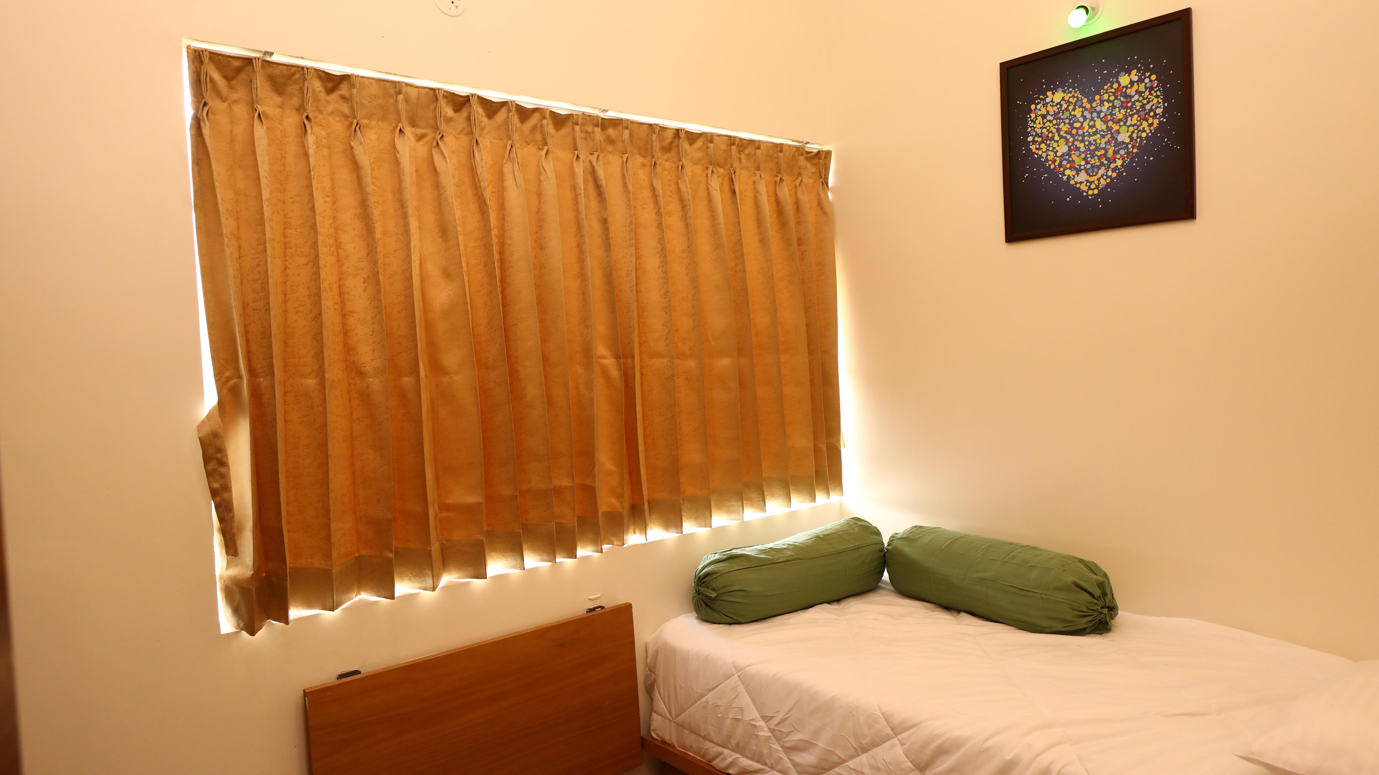 Mira Home Stay - Tap to explore photos