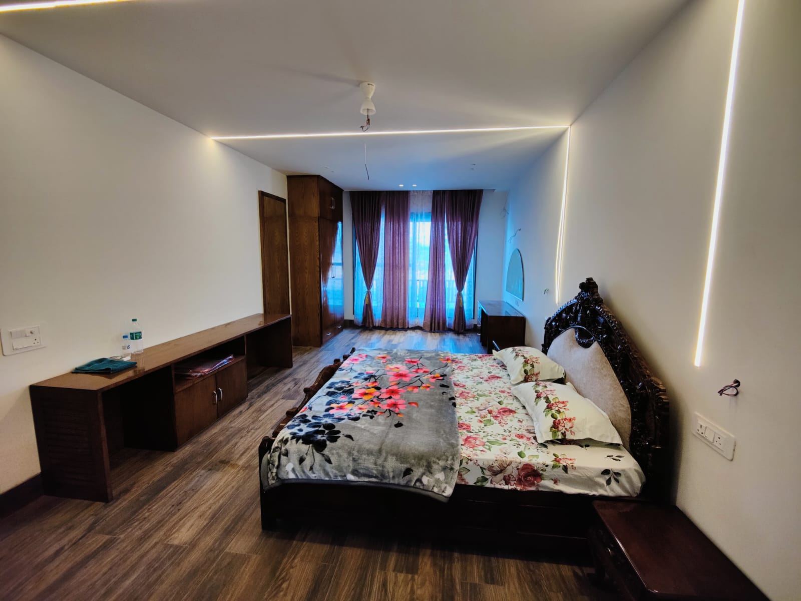 Starlight Homestay with a Pool  - Tap to explore photos