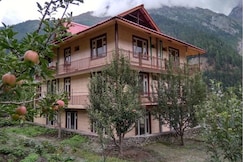 Charu International Guesthouse, Kargil