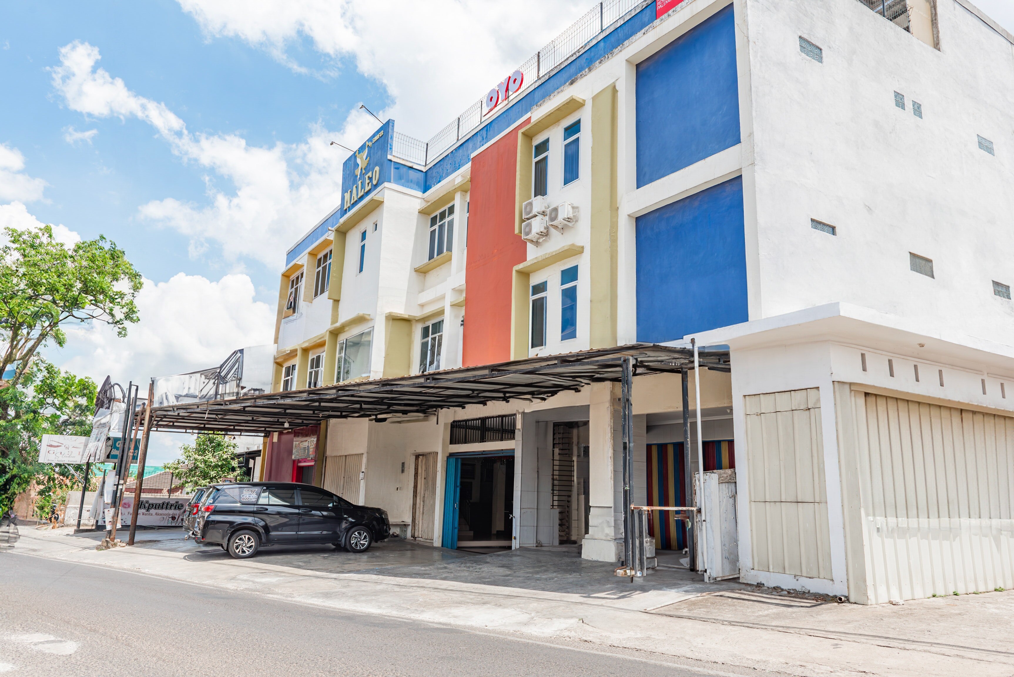 Hotel O Angkatan 45 Near Istana Gubernur Formerly Maleo Hotel - Tap to explore photos