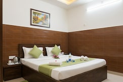 Rainbow Inn | Couple & Short-Stays Opp. Azadpur Main Mandi, Delhi