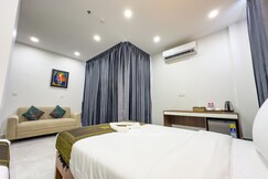 C-Hotel, Mittakpheap