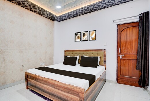 Hotel O Paras Palace
