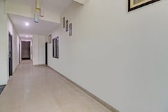Hotel O White House, Agra