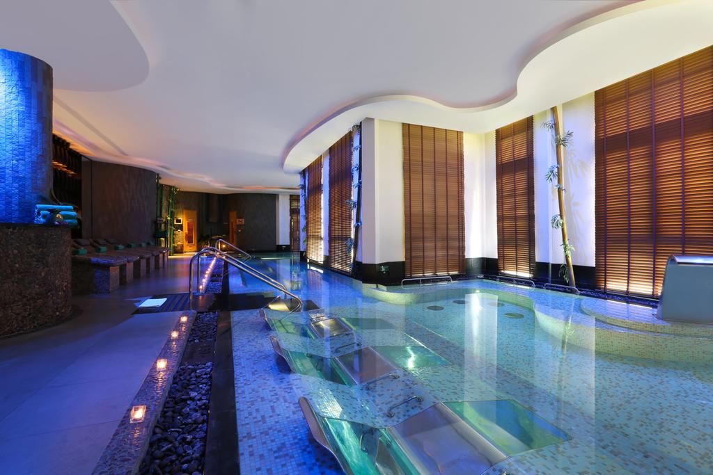 Banyan Tree Samui - Tap to explore photos
