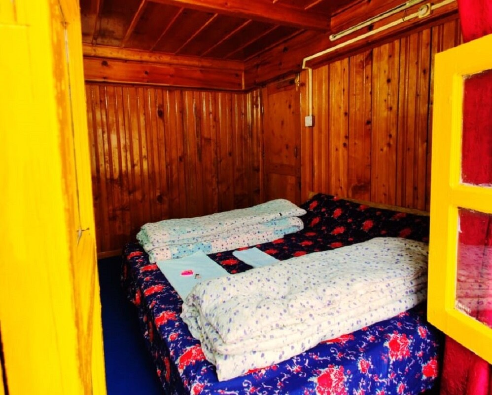 Photos Of No Society Cafe And Homestay Rooms Wi Fi Cottage In Jibhi
