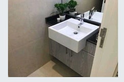 OYO HOME 1387 Premium 1bedroom Apartment, Dubai