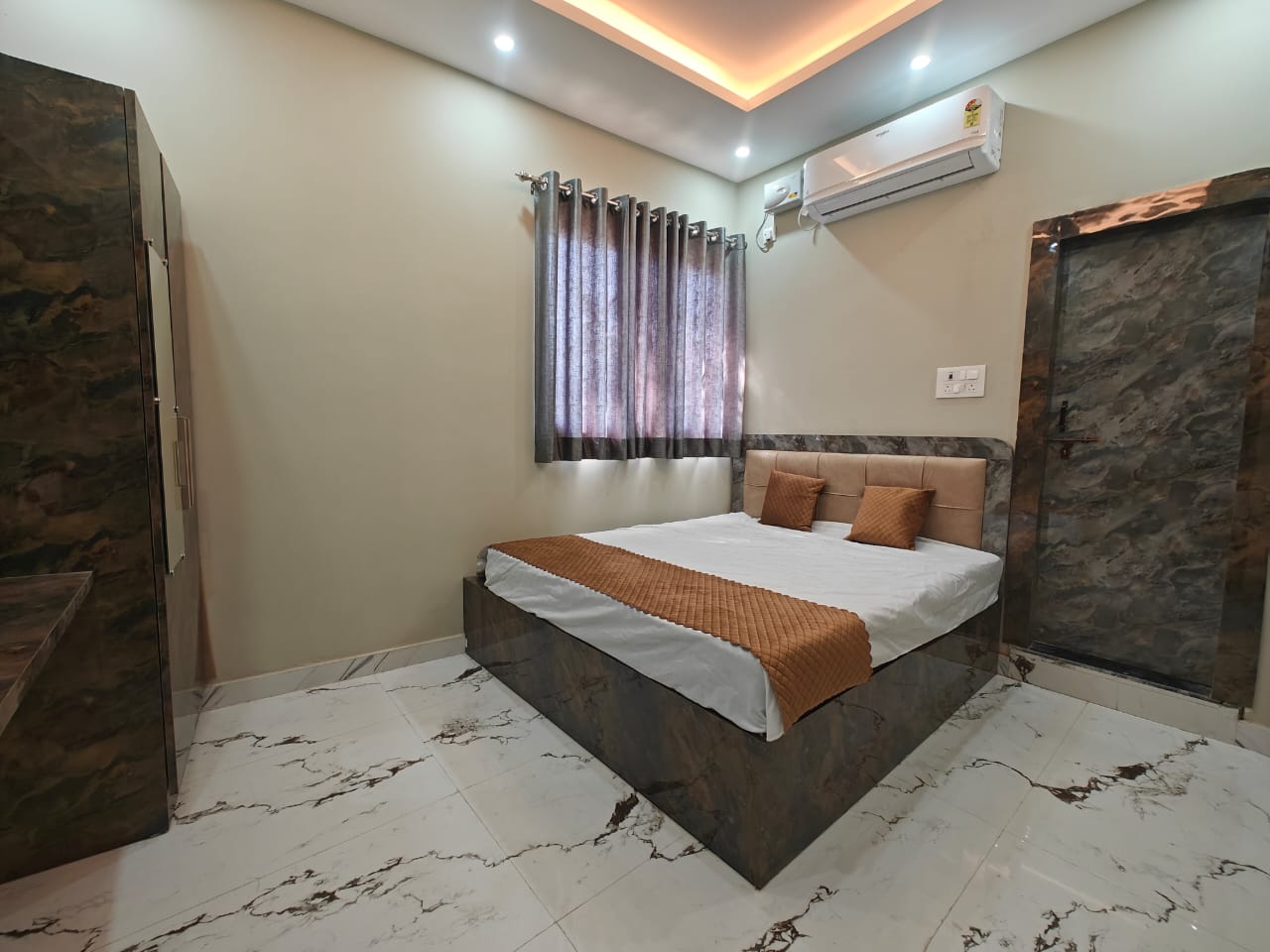 The Manu Heritage Luxury Stay - Tap to explore photos