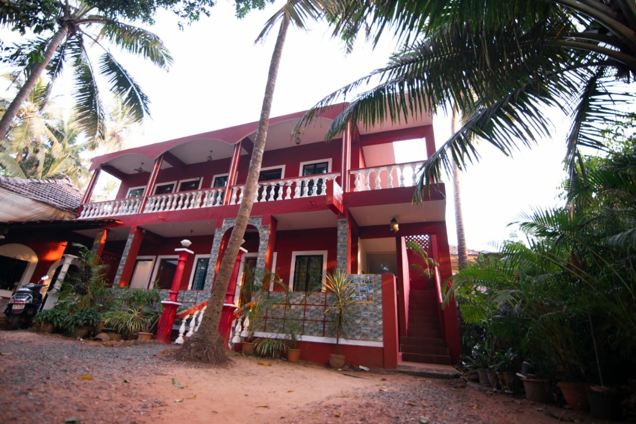 Cherry Blossom Hideaway Room Best Rates On Goa Hotel Deals Reviews Photos