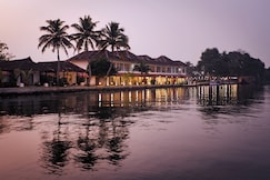 Vedic Village Retreat, Adoor