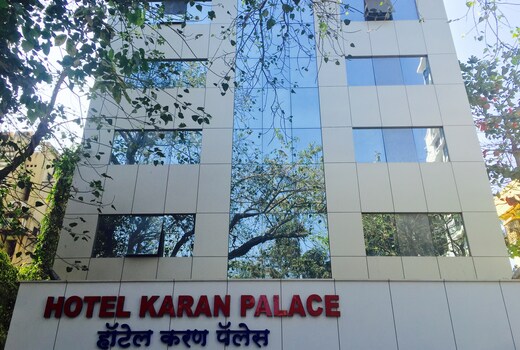 Hotel Karan Palace