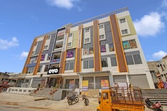 Super Collection O Vinayaka Luxury Stays, Warangal