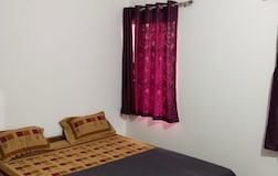 2 Bedroom House with Kitchen (AC)