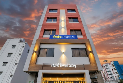 FabHotel Royal Stay - Beltarodi