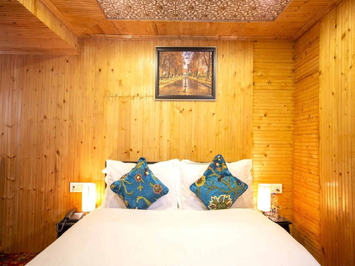 Gulmarg Ski Hill Resort - Tap to explore photos