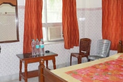 HOTEL WHITE HOUSE, Dankuni