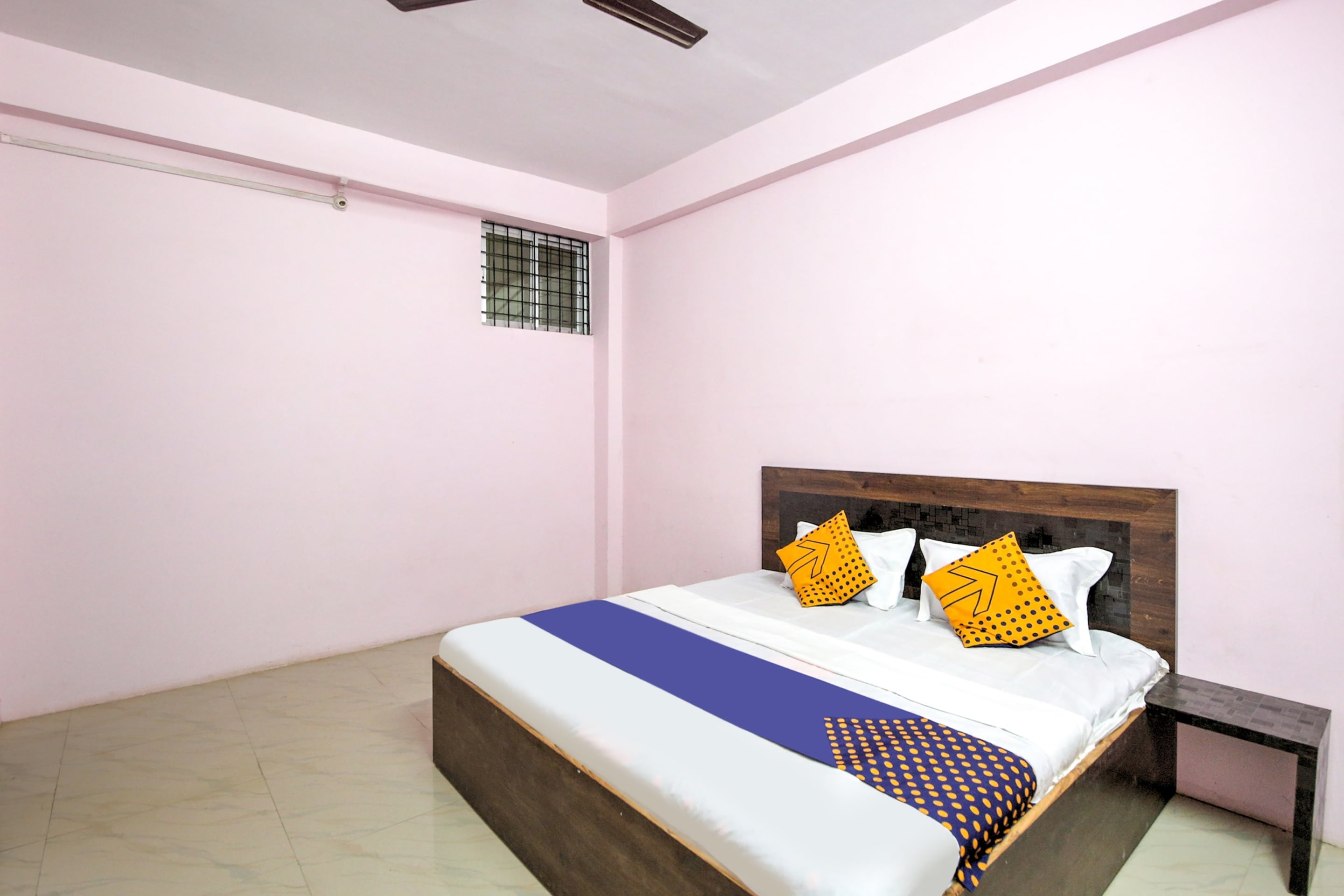 Hotel O Gogo Guest House - Tap to explore photos