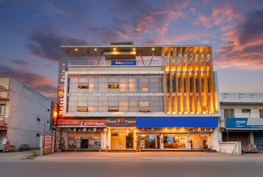 Fabhotel Prime OM Palace