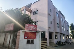 HOTEL VARENYA INN, Yavatmal
